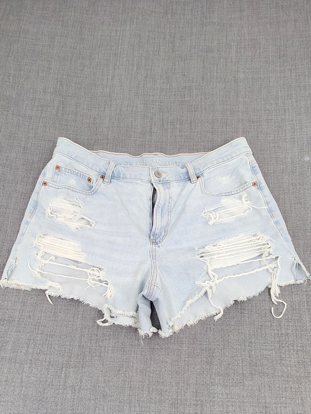 American Eagle Distressed Style Super High-Rise Stretch Denim Jean Shorts 14